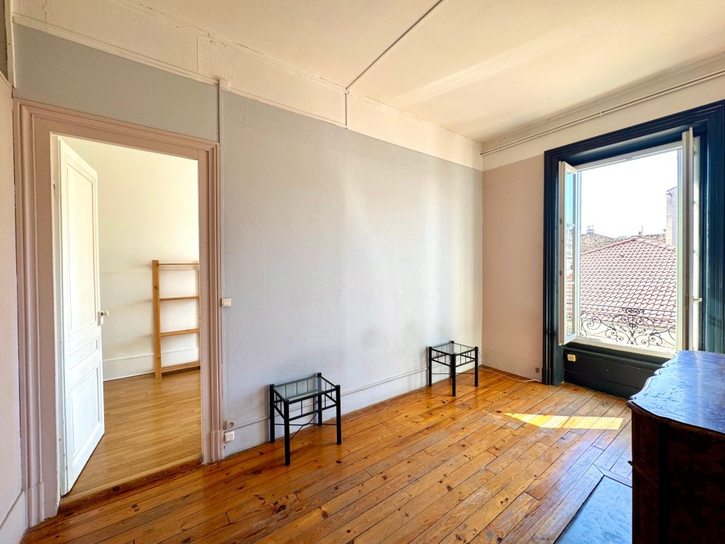 APPARTEMENT T3 A LOUER - ST ETIENNE - 78.59 m2 - 645 &euro; charges comprises par mois