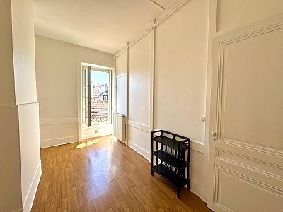 APPARTEMENT T3 A LOUER - ST ETIENNE - 78.59 m2 - 645 € charges comprises par mois