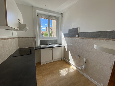 APPARTEMENT T3 A LOUER - ST ETIENNE - 54.2 m2 - 490 &euro; charges comprises par mois