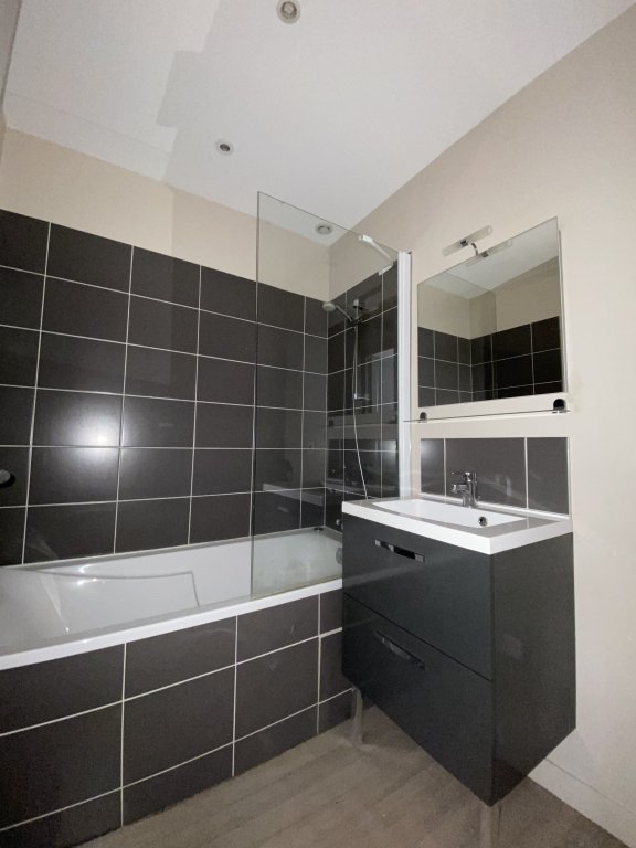 APPARTEMENT T3 A LOUER - ST ETIENNE - 51 m2 - 480 &euro; charges comprises par mois