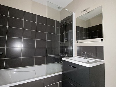 APPARTEMENT T3 A LOUER - ST ETIENNE - 51 m2 - 480 &euro; charges comprises par mois