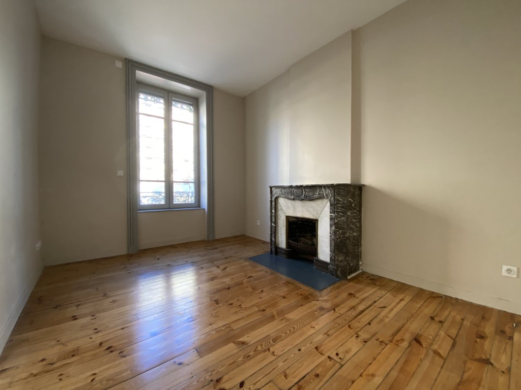 APPARTEMENT T3 A LOUER - ST ETIENNE - 51 m2 - 480 &euro; charges comprises par mois