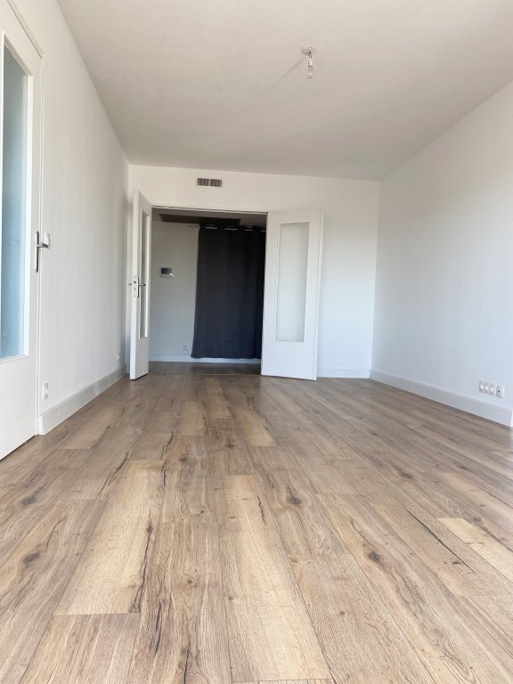 APPARTEMENT T3 A LOUER - ST ETIENNE - 68.68 m2 - 790 &euro; charges comprises par mois