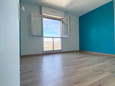APPARTEMENT T3 A LOUER - ST ETIENNE - 68.68 m2 - 790 € charges comprises par mois