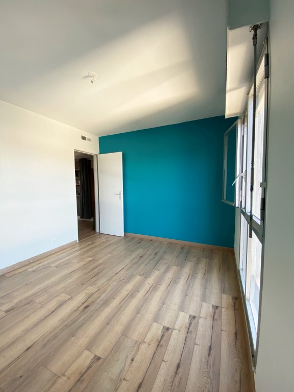 APPARTEMENT T3 A LOUER - ST ETIENNE - 68.68 m2 - 790 &euro; charges comprises par mois