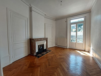 APPARTEMENT T3 A LOUER - ST ETIENNE - 79.43 m2 - 690 € charges comprises par mois