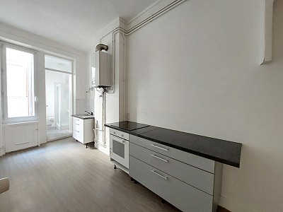 APPARTEMENT T3 A LOUER - ST ETIENNE - 79.43 m2 - 690 € charges comprises par mois