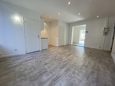 APPARTEMENT T3 A LOUER - ST ETIENNE - 59.28 m2 - 495 € charges comprises par mois
