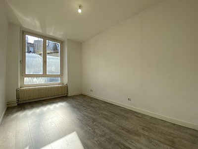 APPARTEMENT T3 A LOUER - ST ETIENNE - 59.28 m2 - 495 € charges comprises par mois