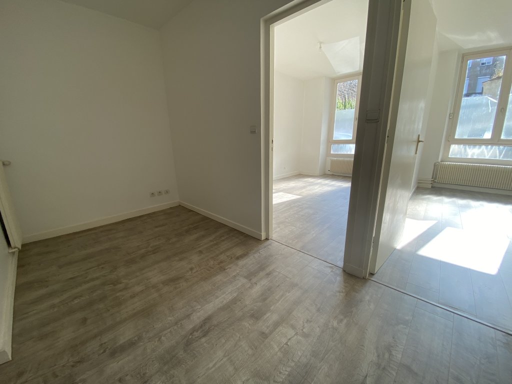 APPARTEMENT T3 A LOUER - ST ETIENNE - 59.28 m2 - 495 &euro; charges comprises par mois