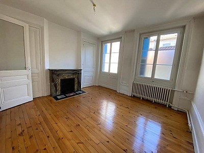 APPARTEMENT T3 A LOUER - ST ETIENNE - 80.44 m2 - 720 € charges comprises par mois