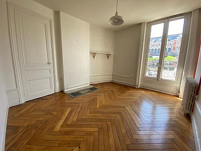 APPARTEMENT T3 A LOUER - ST ETIENNE - 80.44 m2 - 720 € charges comprises par mois