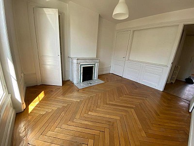 APPARTEMENT T3 A LOUER - ST ETIENNE - 80.44 m2 - 720 € charges comprises par mois