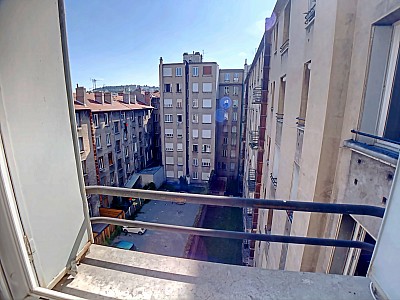 APPARTEMENT T3 A LOUER - ST ETIENNE - 69.8 m2 - 690 € charges comprises par mois