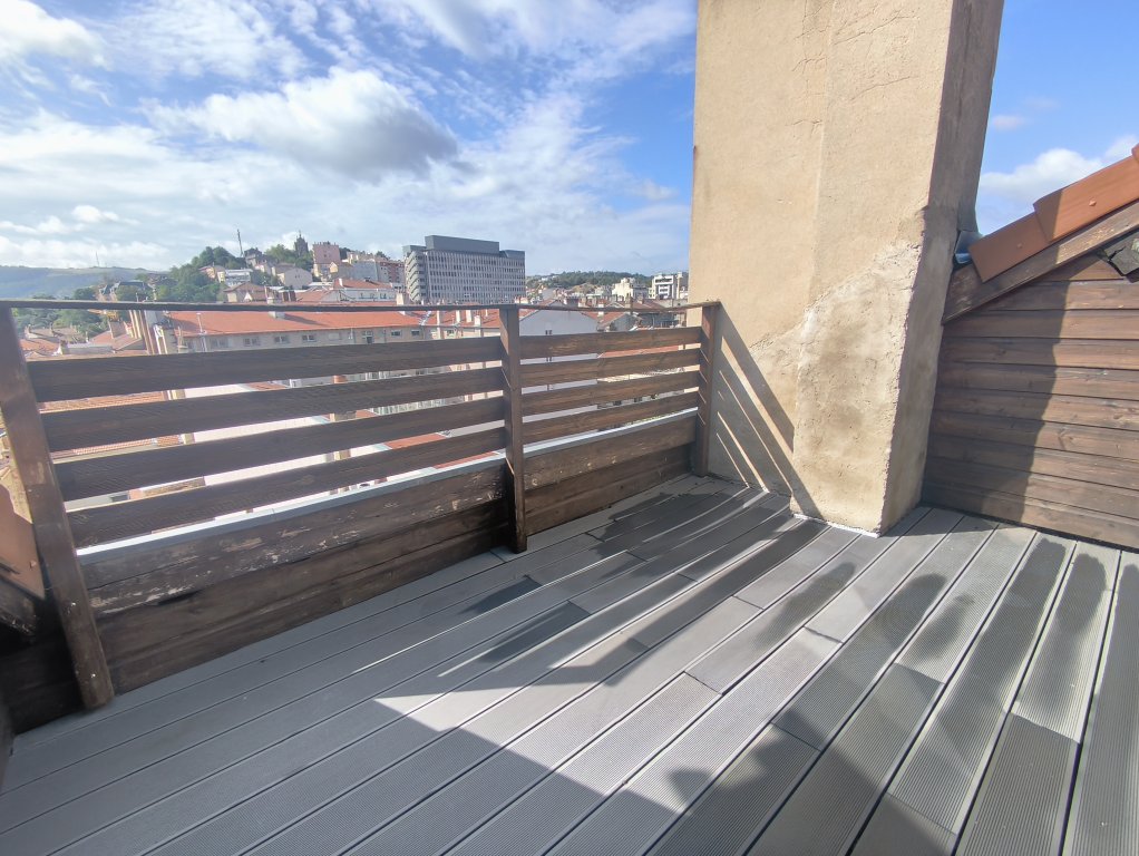 APPARTEMENT T3 A LOUER - ST ETIENNE - 70.85 m2 - 635 &euro; charges comprises par mois