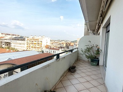 APPARTEMENT T3 A LOUER - ST ETIENNE - 86.45 m2 - 940 € charges comprises par mois