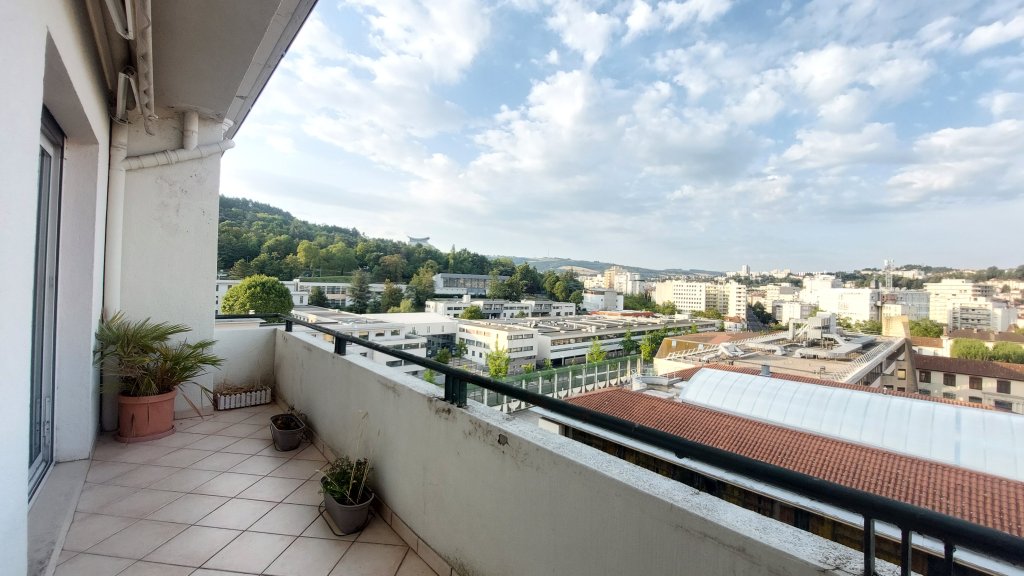 APPARTEMENT T3 A LOUER - ST ETIENNE - 86.45 m2 - 940 &euro; charges comprises par mois