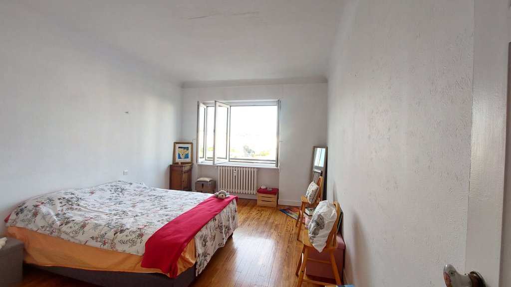 APPARTEMENT T3 A LOUER - ST ETIENNE - 86.45 m2 - 940 &euro; charges comprises par mois
