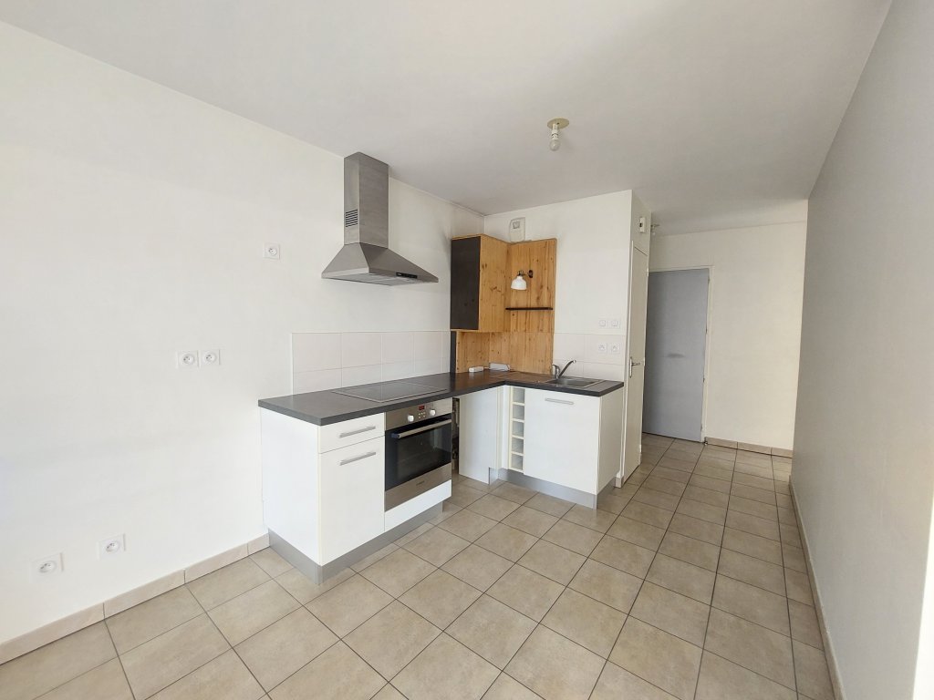APPARTEMENT T3 A LOUER - ST ETIENNE - 59.89 m2 - 747 &euro; charges comprises par mois