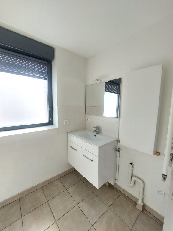 APPARTEMENT T3 A LOUER - ST ETIENNE - 59.89 m2 - 747 &euro; charges comprises par mois