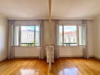APPARTEMENT T3 A LOUER - ST ETIENNE - 74.9 m2 - 695 € charges comprises par mois