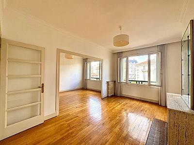 APPARTEMENT T3 A LOUER - ST ETIENNE - 74.9 m2 - 695 € charges comprises par mois