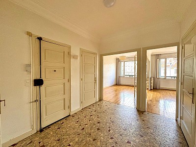 APPARTEMENT T3 A LOUER - ST ETIENNE - 74.9 m2 - 695 € charges comprises par mois