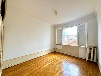 APPARTEMENT T3 A LOUER - ST ETIENNE - 74.9 m2 - 695 € charges comprises par mois