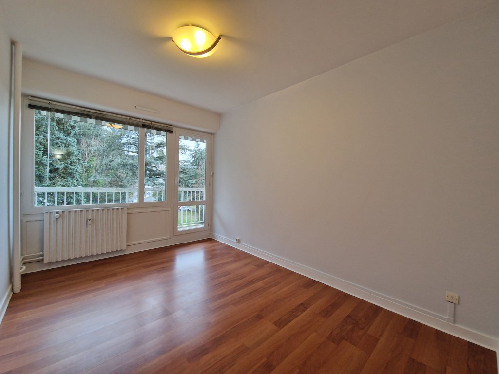 APPARTEMENT T3 A LOUER - ST ETIENNE - 67.06 m2 - 695 &euro; charges comprises par mois