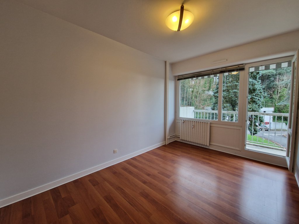 APPARTEMENT T3 A LOUER - ST ETIENNE - 67.06 m2 - 695 &euro; charges comprises par mois