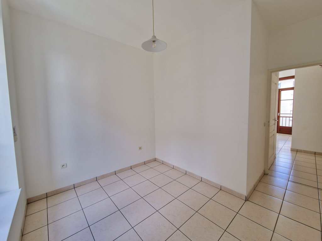 APPARTEMENT T3 A LOUER - ST ETIENNE - 72.5 m2 - 650 &euro; charges comprises par mois