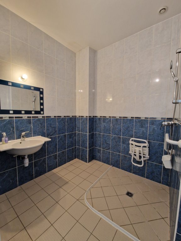 APPARTEMENT T3 A LOUER - ST ETIENNE - 72.5 m2 - 650 &euro; charges comprises par mois