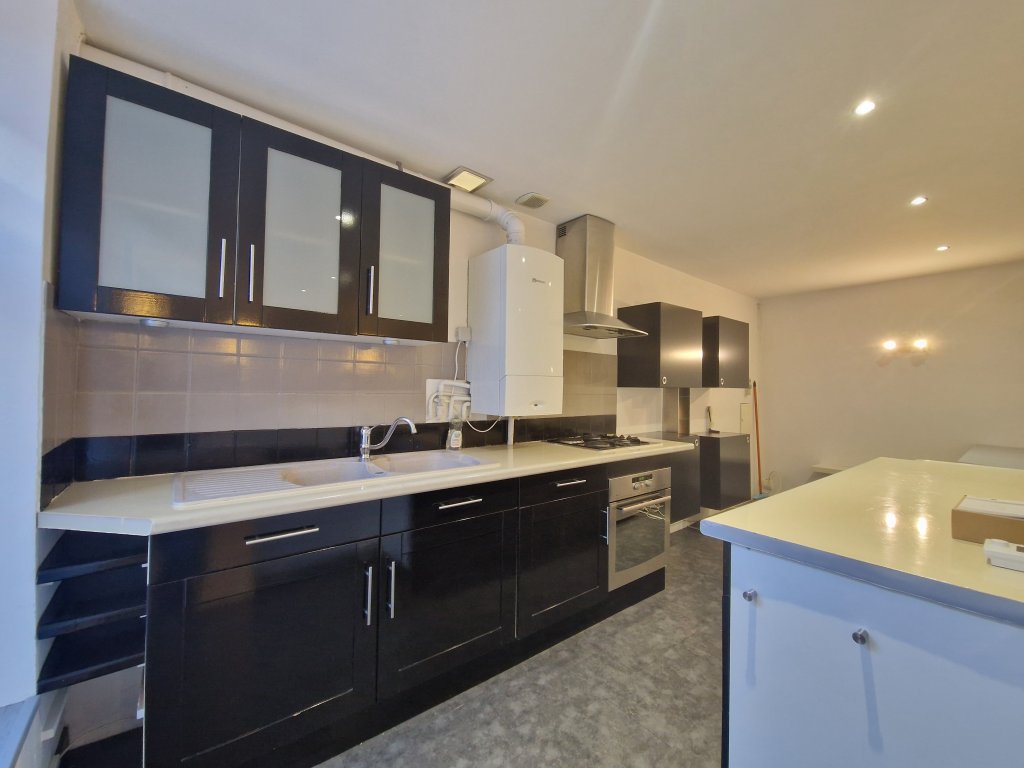 APPARTEMENT T3 A LOUER - ST ETIENNE - 71.05 m2 - 590 &euro; charges comprises par mois