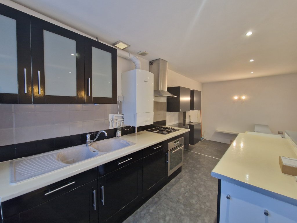 APPARTEMENT T3 A LOUER - ST ETIENNE - 71.05 m2 - 590 &euro; charges comprises par mois