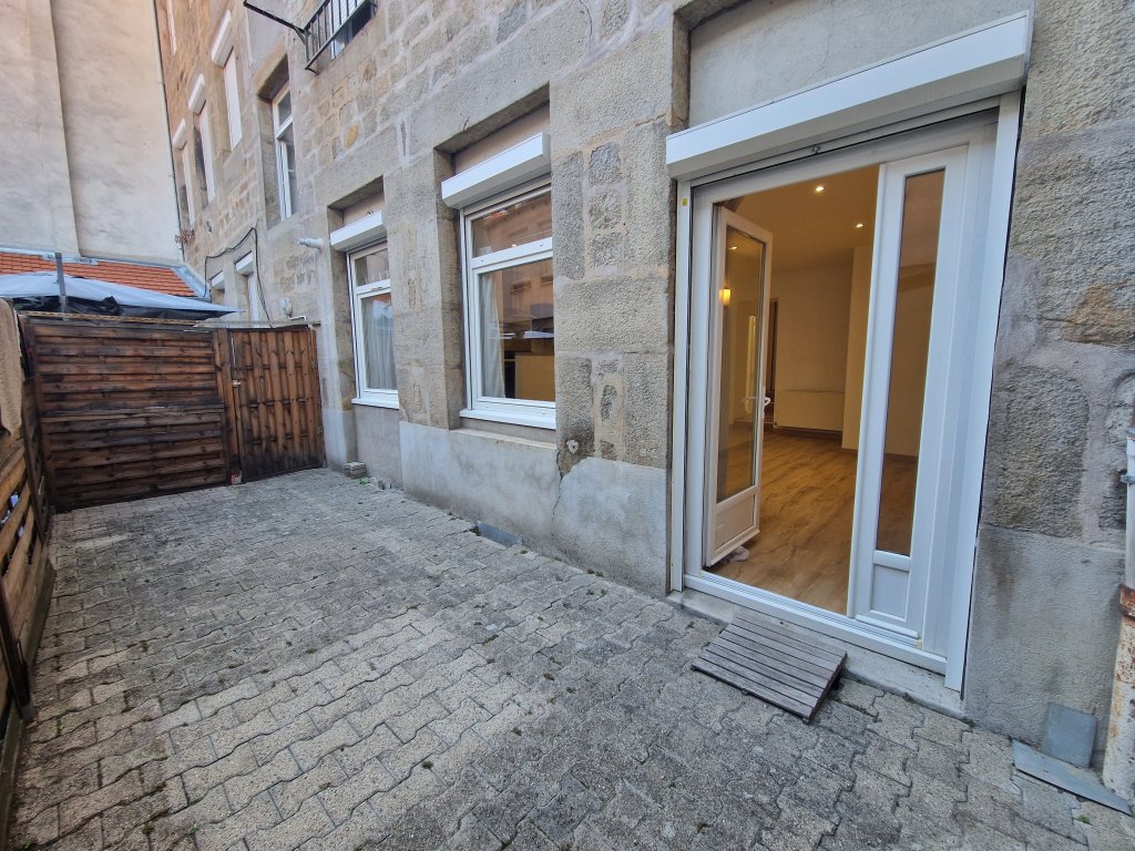 APPARTEMENT T3 A LOUER - ST ETIENNE - 71.05 m2 - 590 &euro; charges comprises par mois