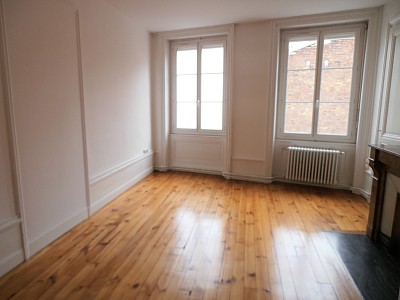 APPARTEMENT T3 A LOUER - ST ETIENNE - 99.03 m2 - 690 € charges comprises par mois