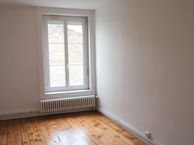 APPARTEMENT T3 A LOUER - ST ETIENNE - 99.03 m2 - 690 € charges comprises par mois