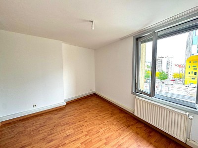 APPARTEMENT T3 A LOUER - ST ETIENNE - 49.45 m2 - 490 € charges comprises par mois
