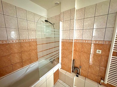 APPARTEMENT T3 A LOUER - ST ETIENNE - 49.45 m2 - 490 € charges comprises par mois