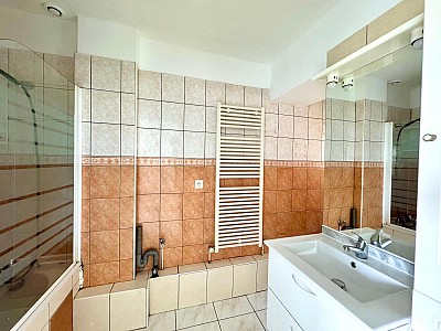 APPARTEMENT T3 A LOUER - ST ETIENNE - 49.45 m2 - 490 € charges comprises par mois