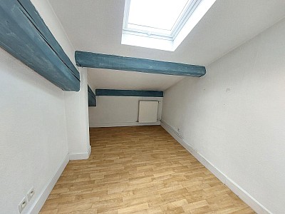 APPARTEMENT T3 A LOUER - ST ETIENNE - 52.77 m2 - 380 € charges comprises par mois