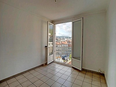 APPARTEMENT T3 A LOUER - ST ETIENNE - 67.74 m2 - 695 € charges comprises par mois