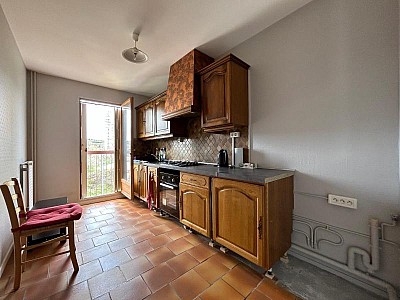 APPARTEMENT T3 A VENDRE - ST ETIENNE - 62 m2 - 45 000 €