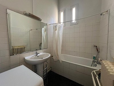 APPARTEMENT T3 A VENDRE - ST ETIENNE - 74 m2 - 60 000 €