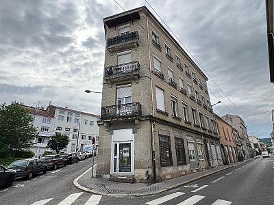 APPARTEMENT T3 A VENDRE - ST ETIENNE - 45 m2 - 22 000 €