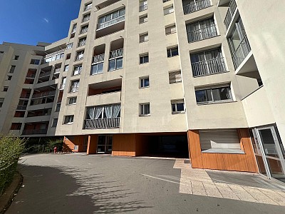 APPARTEMENT T3 A VENDRE - ST ETIENNE - 72 m2 - 89 000 €