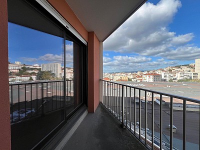 APPARTEMENT T3 A VENDRE - ST ETIENNE - 72 m2 - 89 000 €
