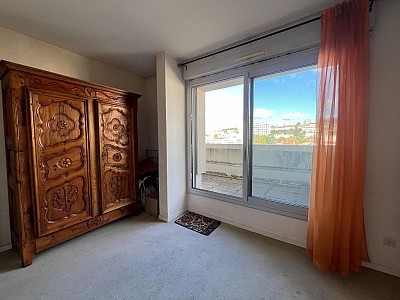 APPARTEMENT T3 A VENDRE - ST ETIENNE - 72 m2 - 89 000 €