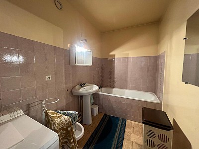 APPARTEMENT T3 A VENDRE - ST ETIENNE - 72 m2 - 89 000 €