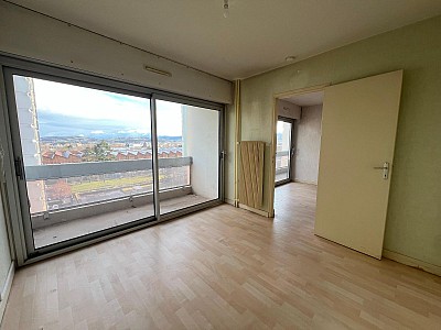APPARTEMENT T3 A VENDRE - ST ETIENNE - 66 m2 - 75 000 €